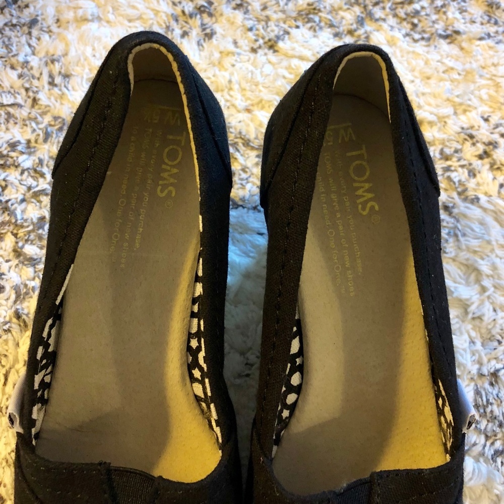 Toms - Picture 5 of 6